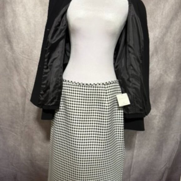 Liz Claiborne Two Piece Black White Blazer Jacket Suit Skirt Size 12 - Picture 2 of 5